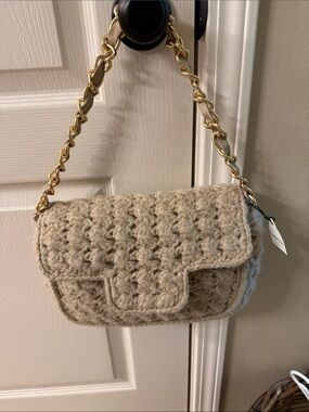 Handmade Caterina Woven Bouclé Shoulder Bag in Beige with Gold Chain from Tnuck